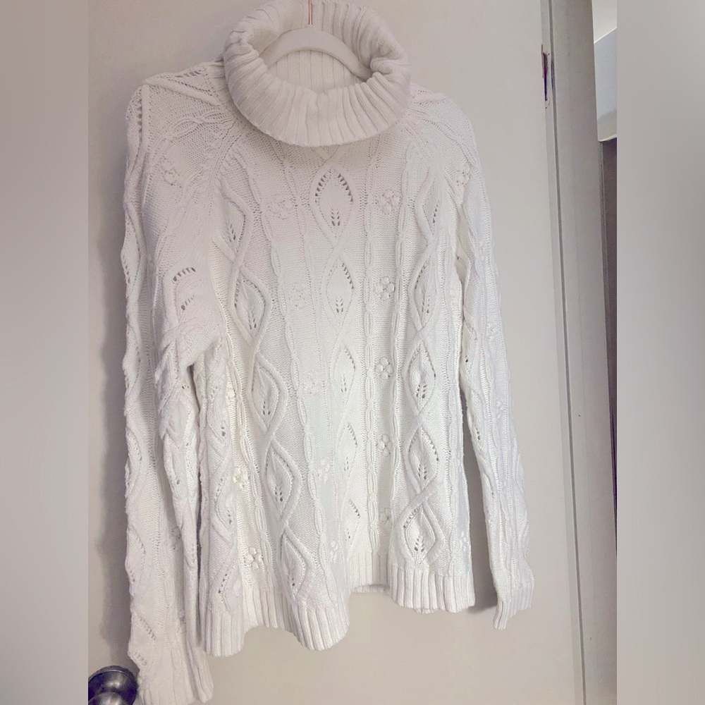 Cupcakes and Cashmere white cable knit turtle neck sweater XL